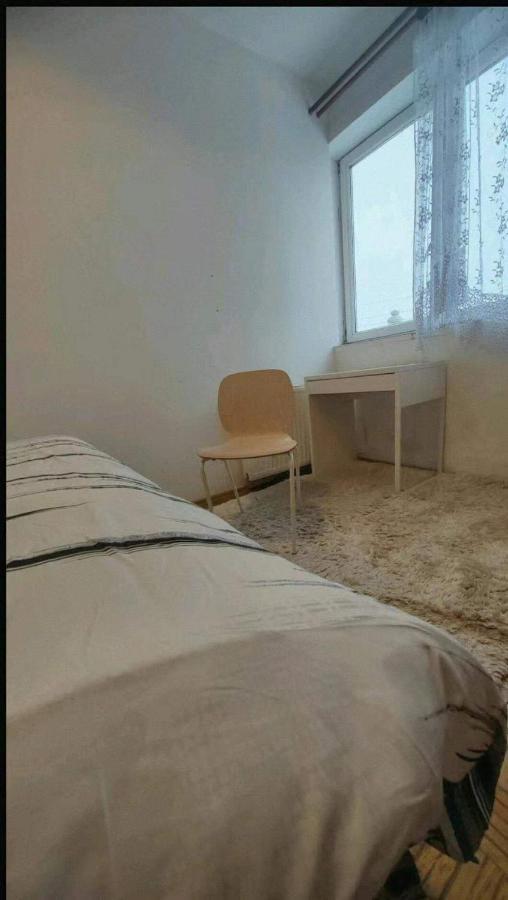 La Madriguera Bed & Breakfast Raszyn Bagian luar foto