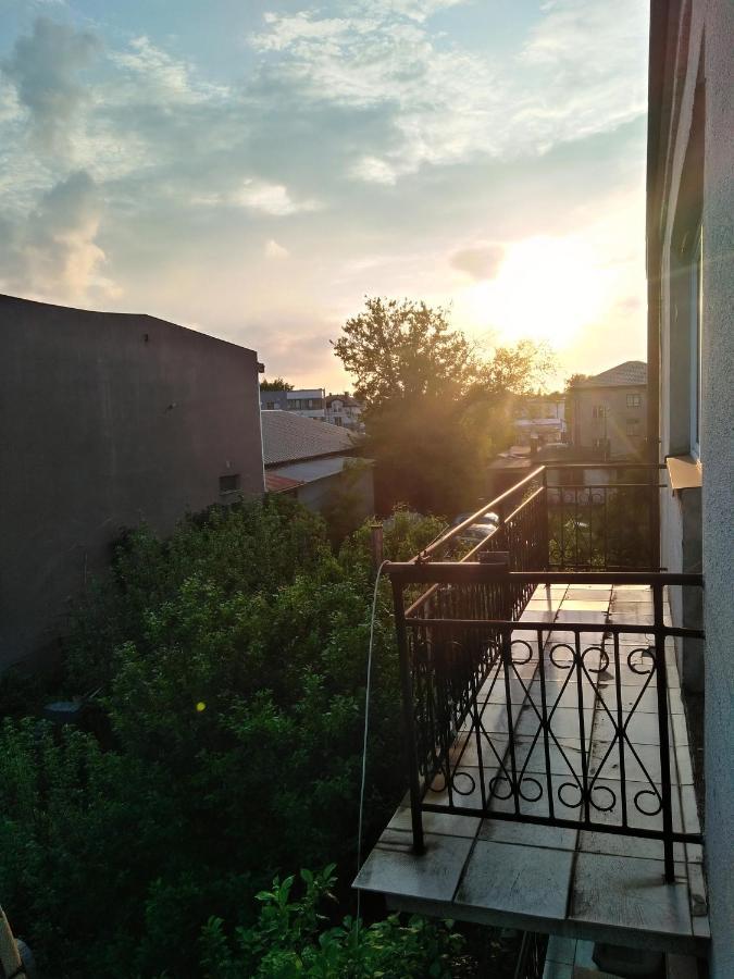 La Madriguera Bed & Breakfast Raszyn Bagian luar foto