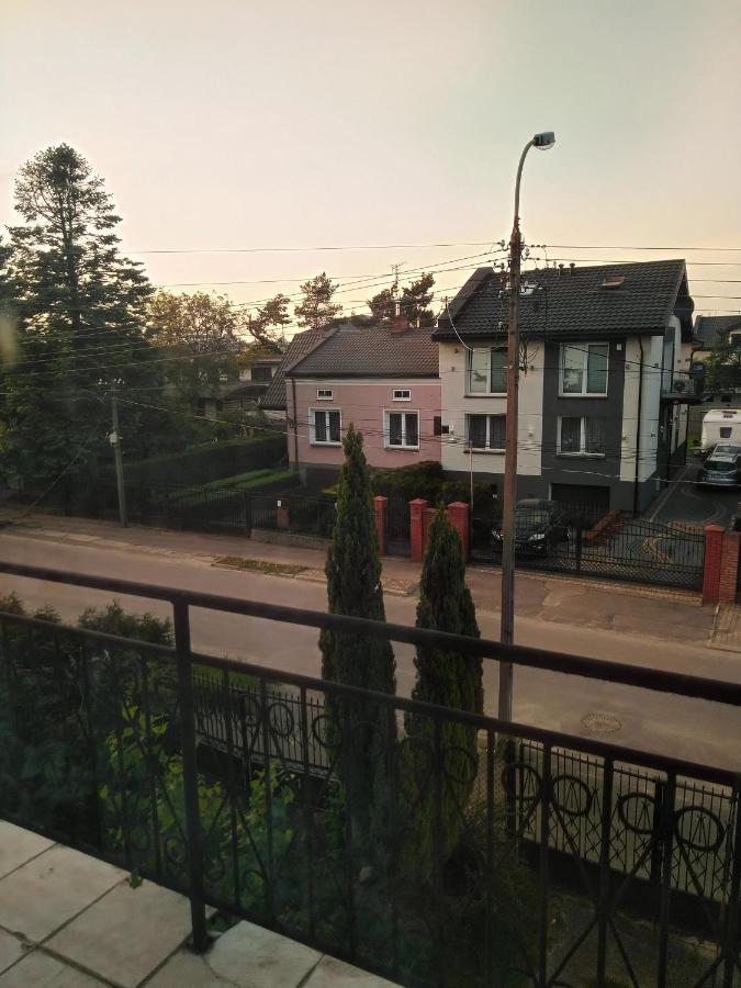 La Madriguera Bed & Breakfast Raszyn Bagian luar foto