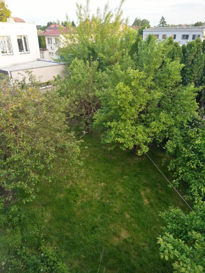 La Madriguera Bed & Breakfast Raszyn Bagian luar foto