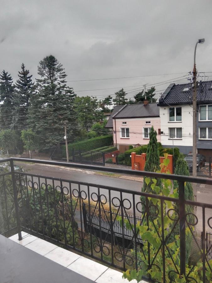 La Madriguera Bed & Breakfast Raszyn Bagian luar foto