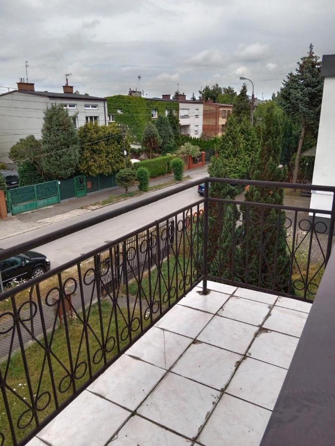 La Madriguera Bed & Breakfast Raszyn Bagian luar foto