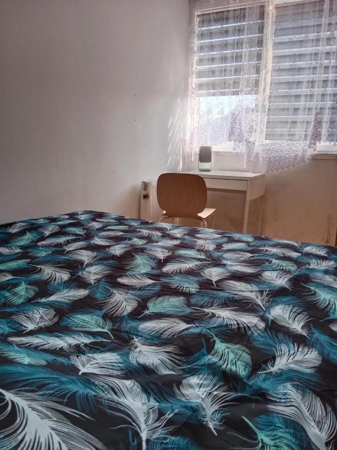 La Madriguera Bed & Breakfast Raszyn Bagian luar foto