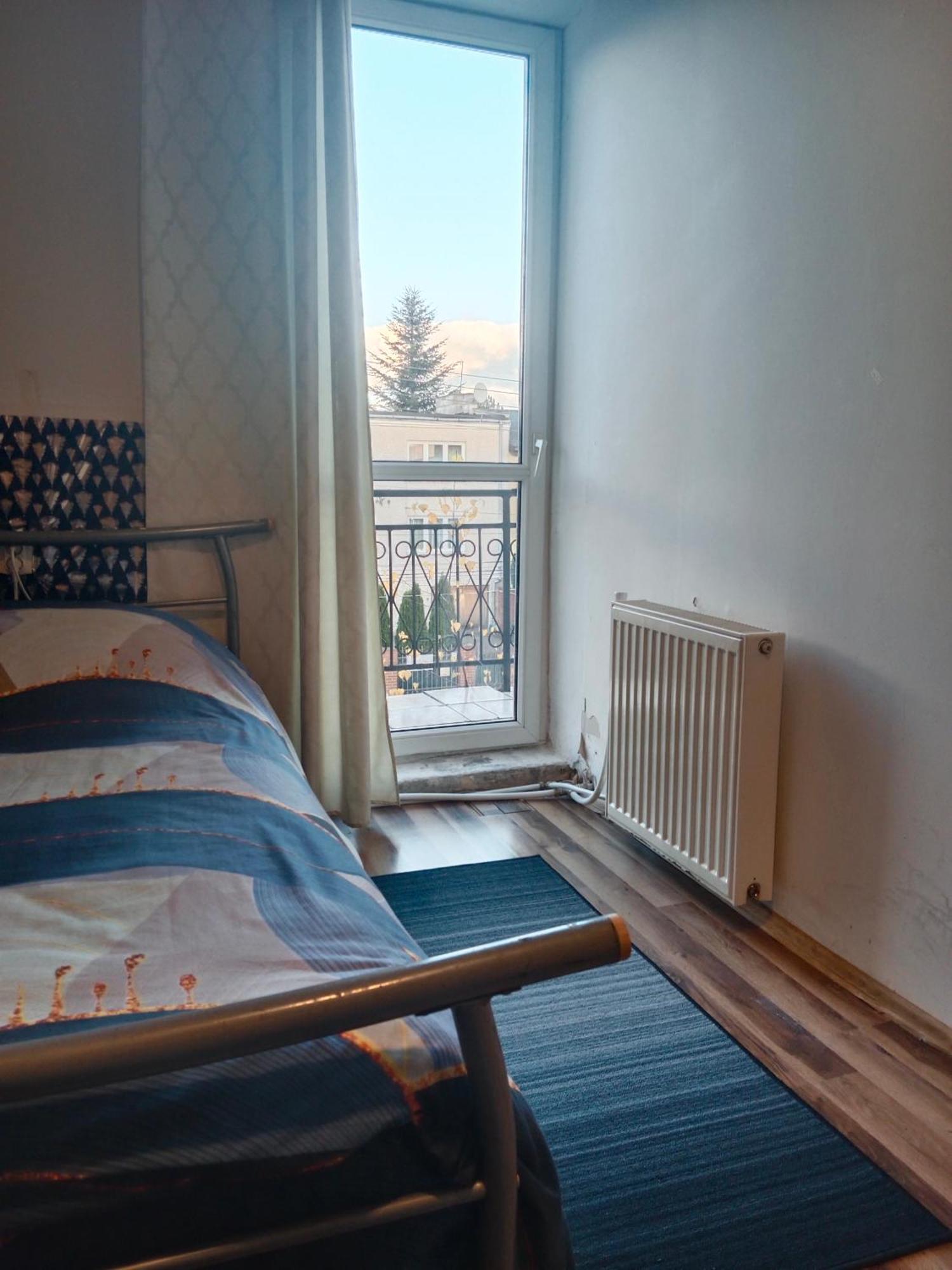 La Madriguera Bed & Breakfast Raszyn Bagian luar foto